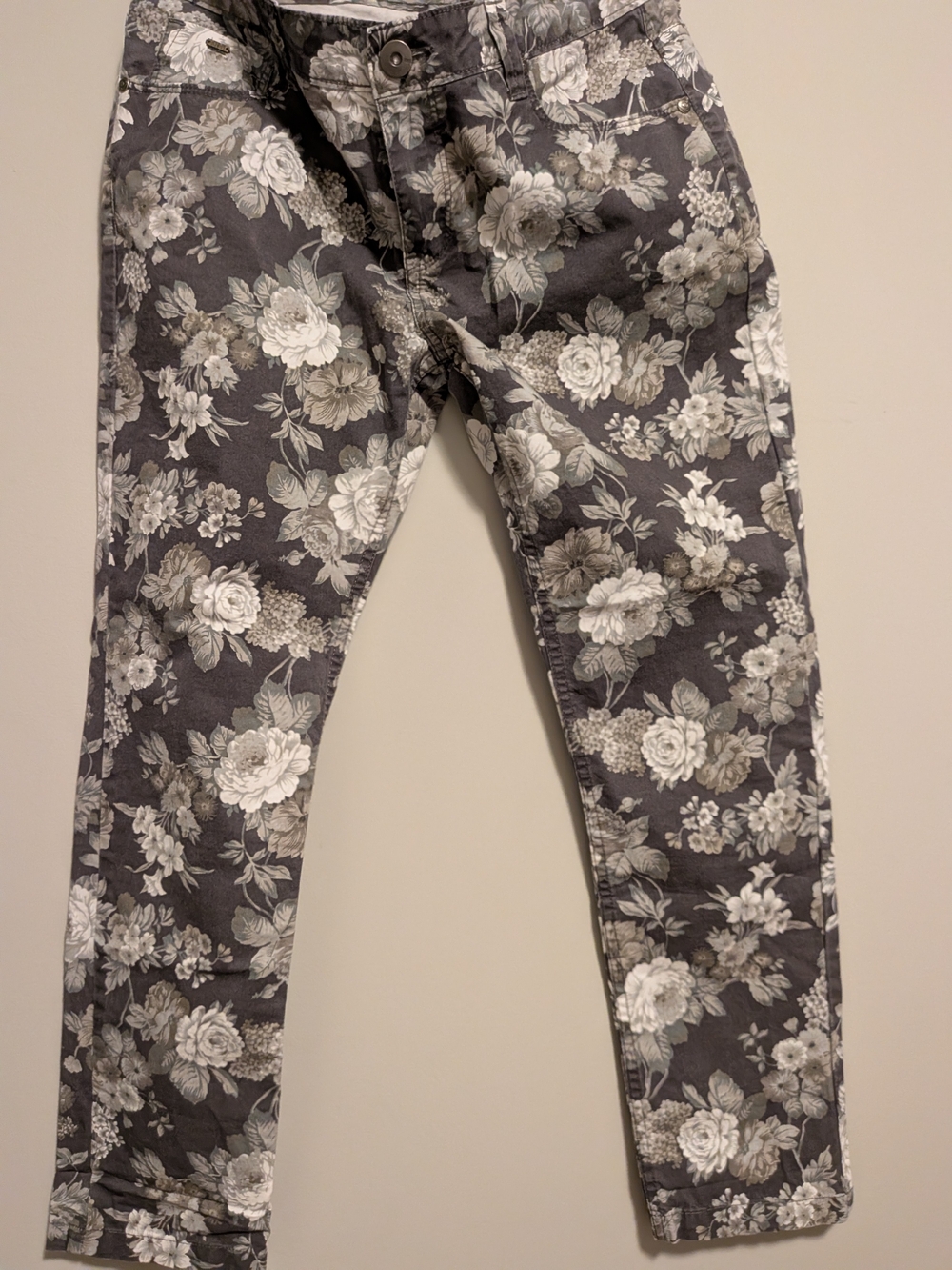 Low Rise Floral RIG - Utility Pant - Picture 7 of 10